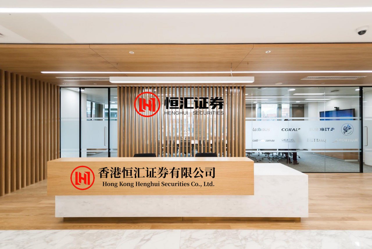 希恩配资网 ​《娘家与婆家》｜每日一书